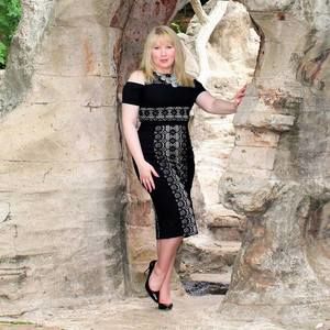 Meet your Posher, Shelly